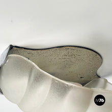 将图片加载到图库查看器,Shell-shaped wall lamps in glass and metal, 1930s