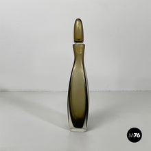 Carica l'immagine nel visualizzatore di Gallery, Bottles with cap by Venini, 1990s