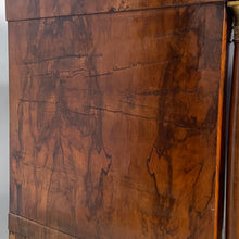 Load image into Gallery viewer, Chest of drawers in wood, early 19th century