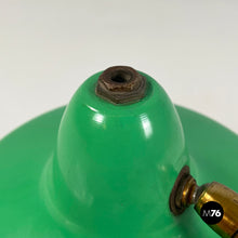 画像をギャラリービューアに読み込む, Adjustable table lamp in gold and green metal, 1950s