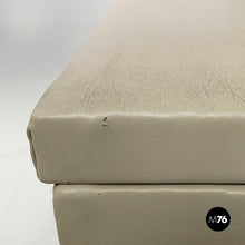 Load image into Gallery viewer, Bench in wood and white leather, 1940s
