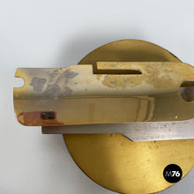 画像をギャラリービューアに読み込む, Wall sculpture in brass and metal by Edmondo Cirillo, 1979