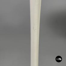 Load image into Gallery viewer, Coffee table Tulip by Eero Saarinen for Knoll, 2018
