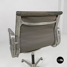 将图片加载到图库查看器,Dark grey leather office chair EA108 by Charles and Ray Eames for ICF, 1970s
