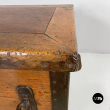 Load image into Gallery viewer, Chest in wood and metal, 1930s