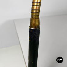 画像をギャラリービューアに読み込む, Table lamp with clamp in black metal and brass, 1970s
