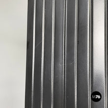 画像をギャラリービューアに読み込む, Self-supporting bookcases in black plastic by Robots, 1990s