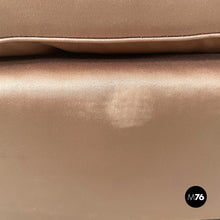 将图片加载到图库查看器,Armchairs in pink and beige silk, 1940s