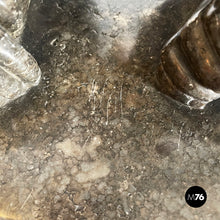 画像をギャラリービューアに読み込む, Sculpture of monkeys in marble, 20th century