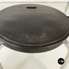 将图片加载到图库查看器,Chairs by Airon, 1980s