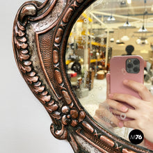 画像をギャラリービューアに読み込む, Oval wall mirror in silvered copper, early 1900s