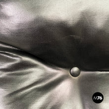 将图片加载到图库查看器,Armchairs in metal and black synthetic leather, 1970s