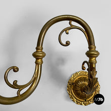 Load image into Gallery viewer, Wall lamp in brass and glass, 1950s