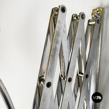 画像をギャラリービューアに読み込む, Pantograph wall lamp in red metal, 1960s