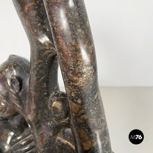 画像をギャラリービューアに読み込む, Sculpture of monkeys in marble, 20th century