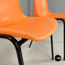 画像をギャラリービューアに読み込む, Stackable chairs in orange plastic and black metal, 2001