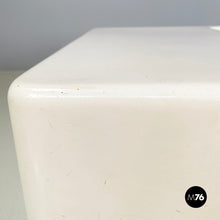 画像をギャラリービューアに読み込む, White fiberglass coffee table with vase holder, 1970s