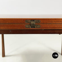 画像をギャラリービューアに読み込む, Coffee table with extendable top in wood, 1960s