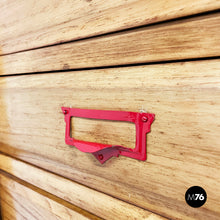 画像をギャラリービューアに読み込む, Archive in wood and red metal, 1940s