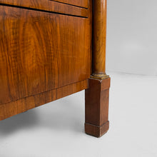 Load image into Gallery viewer, Chest of drawers in wood, early 19th century