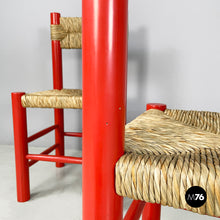 将图片加载到图库查看器,Chairs in red wood and straw, 1970s