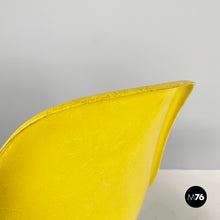 画像をギャラリービューアに読み込む, Shell Chairs by Charles and Ray Eames for Herman Miller, 1970s
