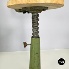 画像をギャラリービューアに読み込む, Industrial stools with height-adjustable seat by Necchi, 1920s