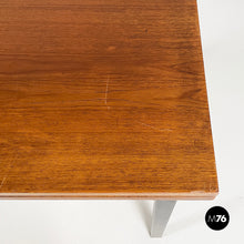 画像をギャラリービューアに読み込む, Extendable dining table in wood and black metal, 1960s