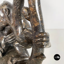 画像をギャラリービューアに読み込む, Sculpture of monkeys in marble, 20th century
