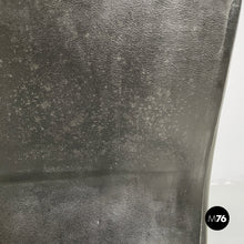 画像をギャラリービューアに読み込む, Chair in black leather and steel, 1980s