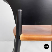 将图片加载到图库查看器,Chairs in black wood and brown leather, 1980s