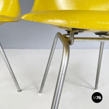画像をギャラリービューアに読み込む, Shell Chairs by Charles and Ray Eames for Herman Miller, 1970s