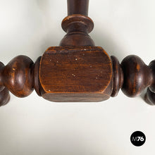 画像をギャラリービューアに読み込む, Stools in finely crafted wood, 1600-1800s