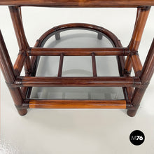 画像をギャラリービューアに読み込む, Double-shelf coffee table in smoked glass and dark bamboo, 1960s