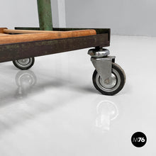 将图片加载到图库查看器,Cart in wood and green metal, 1920s