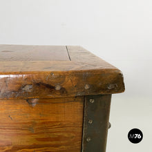 Load image into Gallery viewer, Chest in wood and metal, 1930s