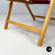 画像をギャラリービューアに読み込む, Deck chair in red fabric and wood by Fratelli Reguitti, 1960s