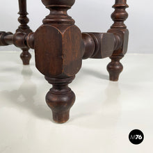 画像をギャラリービューアに読み込む, Stools in finely crafted wood, 1600-1800s