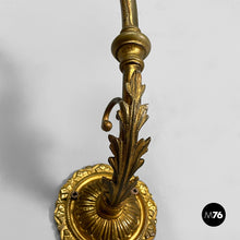 Load image into Gallery viewer, Wall lamp in brass and glass, 1950s