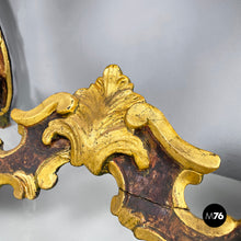 Load image into Gallery viewer, Console in gold wood with decorations, 1700s