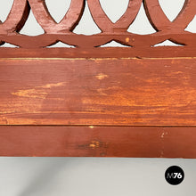 画像をギャラリービューアに読み込む, Bench in red wood, 1930s