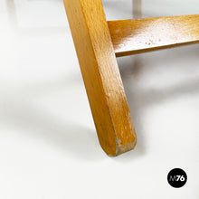 画像をギャラリービューアに読み込む, Deck chair in red fabric and wood by Fratelli Reguitti, 1960s