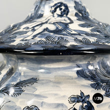 画像をギャラリービューアに読み込む, Vase in white and blue ceramic, 1900-1950s