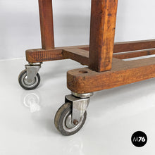 画像をギャラリービューアに読み込む, Wooden cart, 1920s