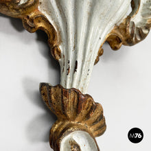 Load image into Gallery viewer, Gilded wood wall lamp, 1700s