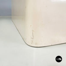 画像をギャラリービューアに読み込む, White fiberglass coffee table with vase holder, 1970s