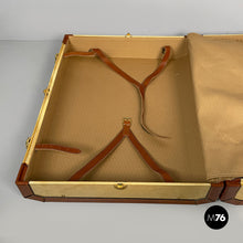 将图片加载到图库查看器,Suitcase in beige and brow leather, 1960s