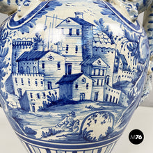 Charger l'image dans la galerie, Vase with lid in blue and white majolica, 1715