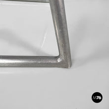 将图片加载到图库查看器,Chairs in red faux leather and metal, 1930s