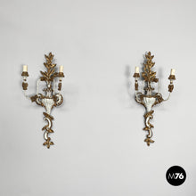 Load image into Gallery viewer, Gilded wood wall lamp, 1700s